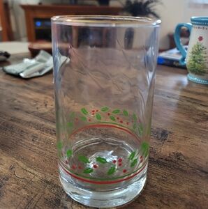 Vintage 1984 Arby's Holly Berry Glass